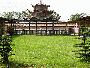 Image: China Expats Camp in The Pearl River