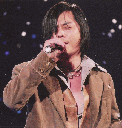 Image: Dave Wong in concert