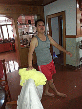 Image: Yee Lo posing - Click to Enlarge